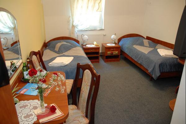 Hotel Restauracja Kaukaska Jadwiga Choroszy Wolsztyn Phòng bức ảnh